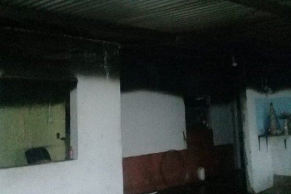 Corrientes: Incendio de gran magnitud en la Sala de Armas del G.T.O. de la Policía