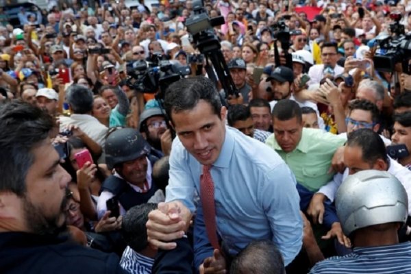 La Corte Suprema chavista ordenó quitarle la inmunidad parlamentaria a Juan Guaidó y el régimen puede detenerlo en cualquier momento