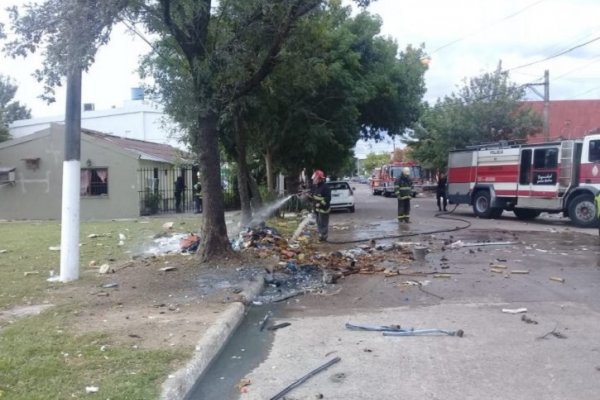 Detonaron una bomba molotov cerca de la Plaza de los Constituyentes
