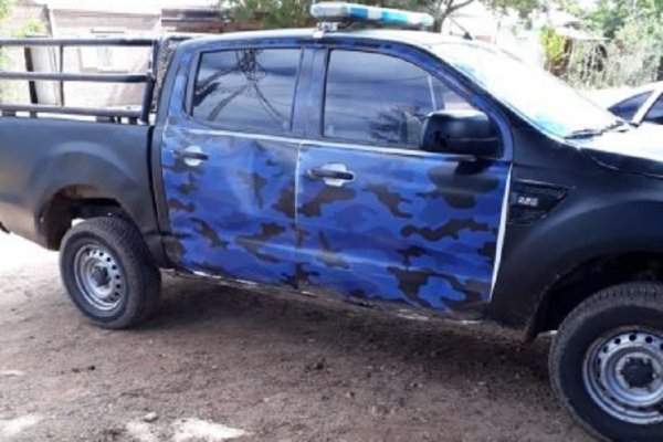 Buscan a un hombre que golpeó a su pareja en el barrio Docente y se fugó de la Policía