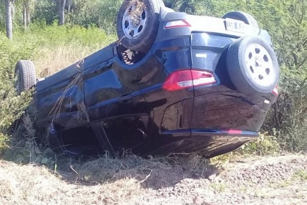 Santa Catalina: Conductor perdió el control y volcó