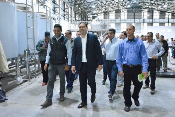 Valdés inauguró obras en Mocoretá y ponderó su perfil industrial
