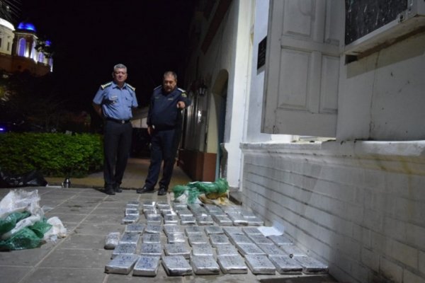 Corrientes: Policías secuestraron casi 500 kilos de marihuana en un campo en Itatí