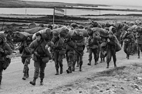 Citan a declarar a oficiales y suboficiales del Ejército por torturas a soldados correntinos en Malvinas