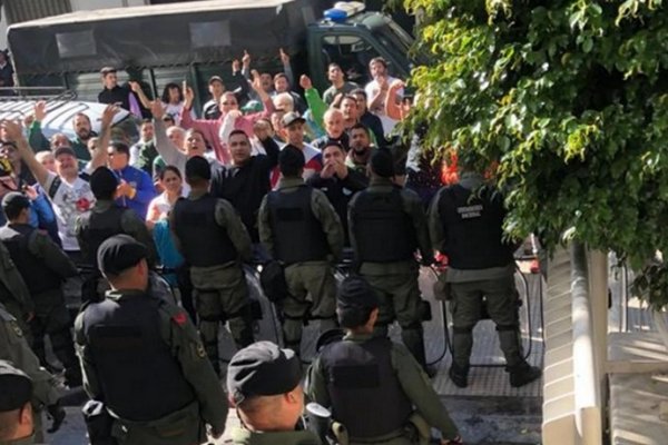 La Justicia dispuso múltiples allanamientos al sindicato de Camioneros