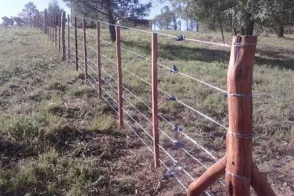 Joven murió electrocutado al instalar un alambrado