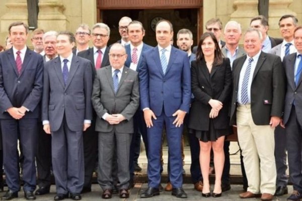 Virasoro comparte experiencias con municipios de Francia