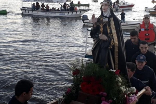 Caravana náutica en honor a Santa Rita, patrona de Esquina