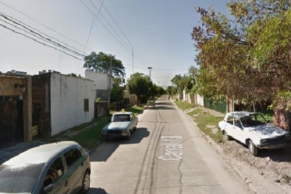 Vecinos justicieros atraparon a motochorro en el barrio Canal 13