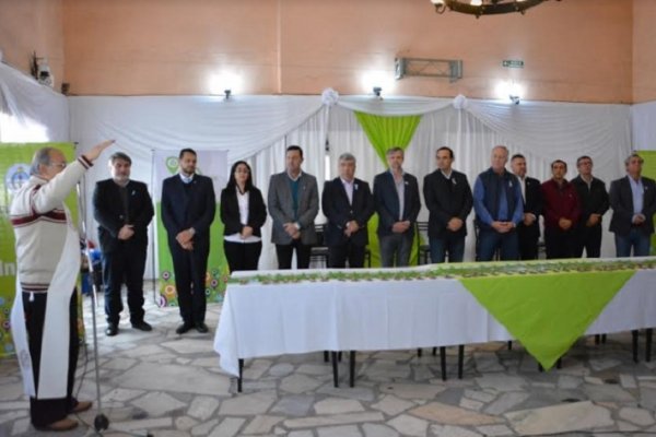 Entregaron 50 viviendas en Monte Caseros y anunciaron la construcción de 100 más