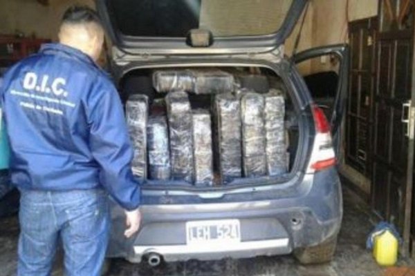 Inicia juicio a narcos que tenían un auto cargado de droga en una casa de Itatí