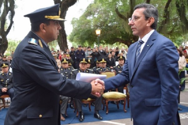 Acto de ascenso: Resaltaron el compromiso y la vocación de servicio de los policías correntinos