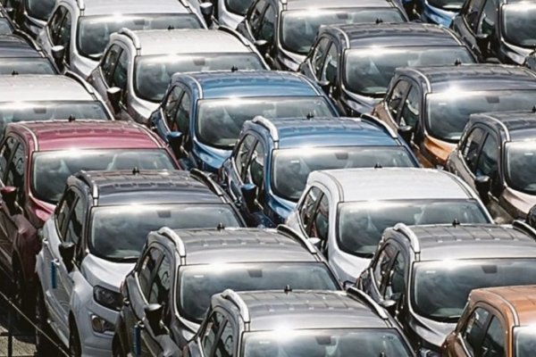 La producción automotriz se derrumbó 35,3% en mayo
