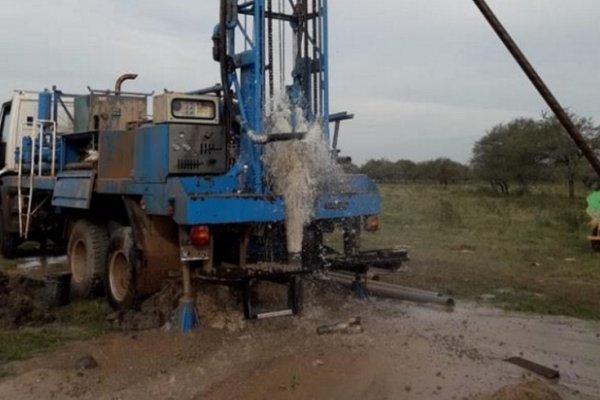 Perforación para avanzar con una red de agua potable en San Ramón