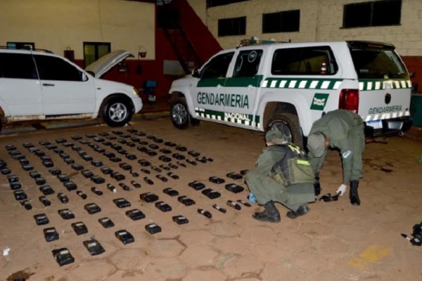 Misiones: Dos ciudadanos paraguayos fueron detenidos con 83 kilos de cocaína y 26 kilos de marihuana