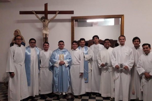 Seminaristas se pusieron bajo la protección de la Virgen de Itatí