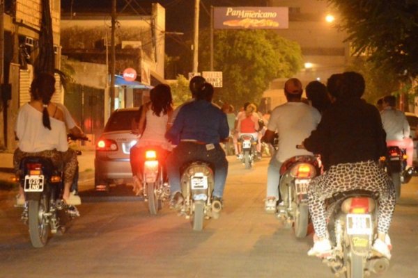 Fuerte operativo de seguridad: Secuestraron una combi y motos de seguidores de Yiyo