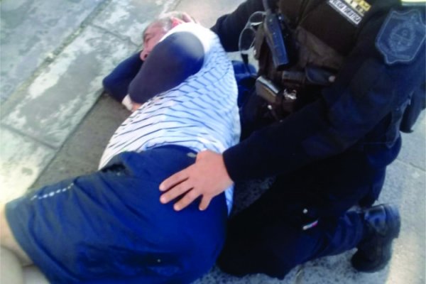 La  Policía asistió a un hombre que se descompenso