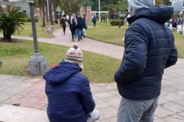 Tenía pedido de captura e intentó robar una cartera en pleno centro