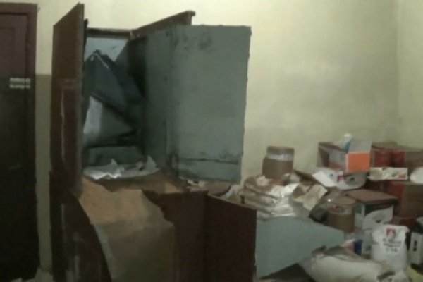 Esquina: Destrozo y robo en una panadería