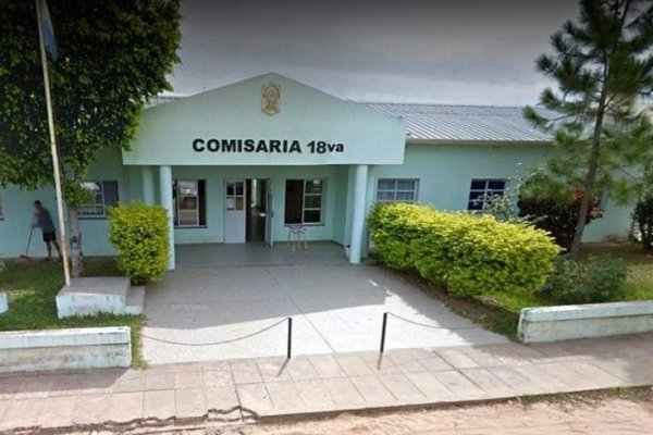 Corrientes: Policías fueron sancionados al ser sorprendidos durmiendo en un patrullero