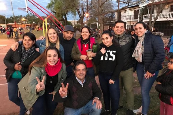 Rodolfo Martínez Llano, Daniel Caran y Mercedes Yagueddú en el Barrio Santa María