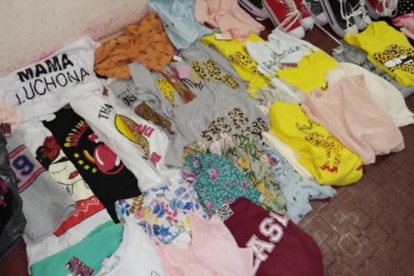 Luego de cuatro allanamientos, recuperaron gran cantidad de prendas de vestir robadas