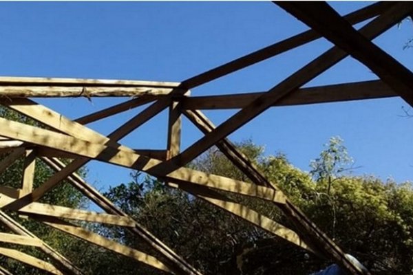 Robaron el techo del galpón de una escuela en Mburucuyá