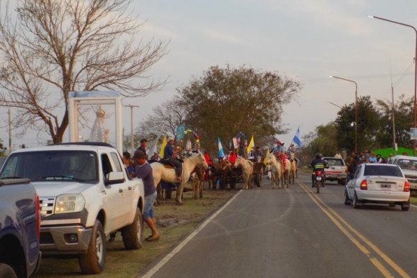 Llegaron los jinetes itateños que peregrinaron a San Luis del Palmar