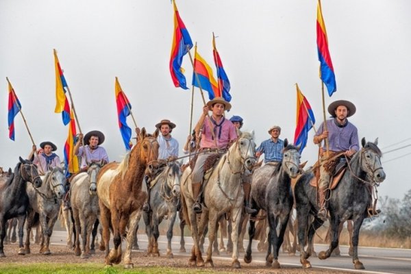 Una tradicional cabalgata patriótica