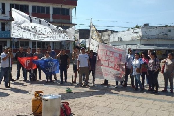 Manifestaciones en Paso de los Libres y Bella Vista para pedir la emergencia alimentaria y extensión de la social