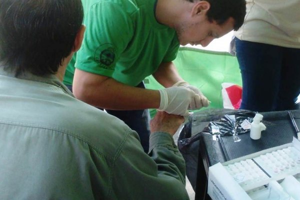 Salud realizó testeos e informó sobre Chagas a la comunidad