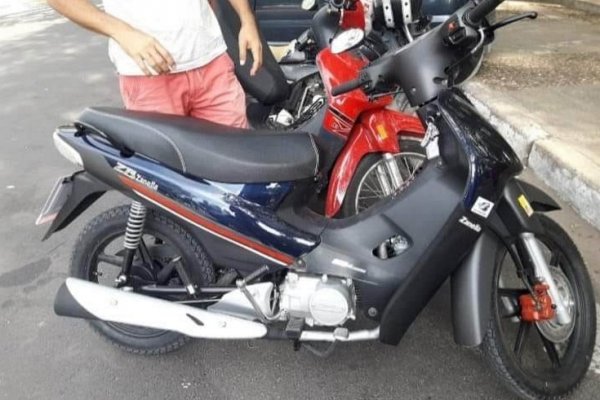 Sustrajeron moto de una vivienda