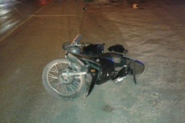 Bella Vista: Motociclista murió al chocar contra un auto