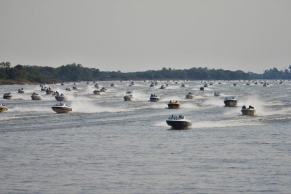 Goya: con 186 embarcaciones se puso en marcha el concurso de pesca variada