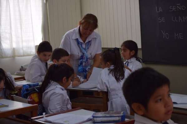 Desesperanza: Los salarios docentes cada vez más lejos de la línea de pobreza