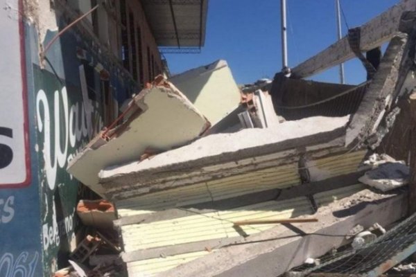 Se derrumbaron departamentos del club Huracán de Goya