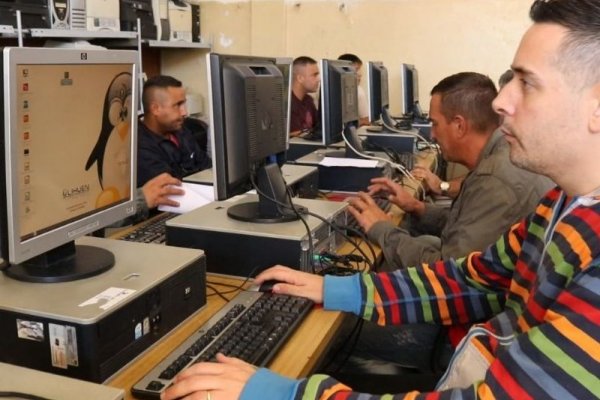 Jóvenes correntinos podrán rendir materias adeudadas vía on-line