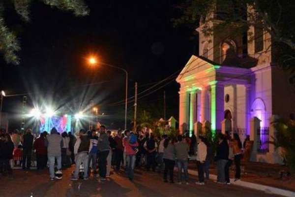 Fieles rindieron honor a San Cosme y Damián
