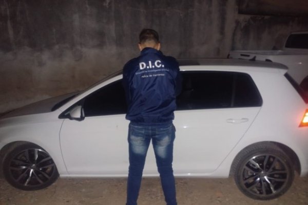 Recuperaron en Corrientes un auto robado en Buenos Aires