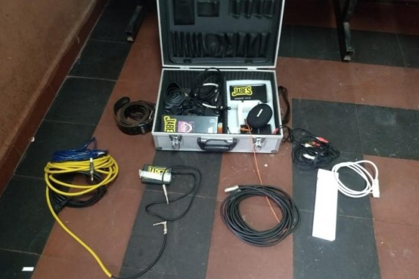 Recuperan un maletín con costosos elementos sustraídos de un auto