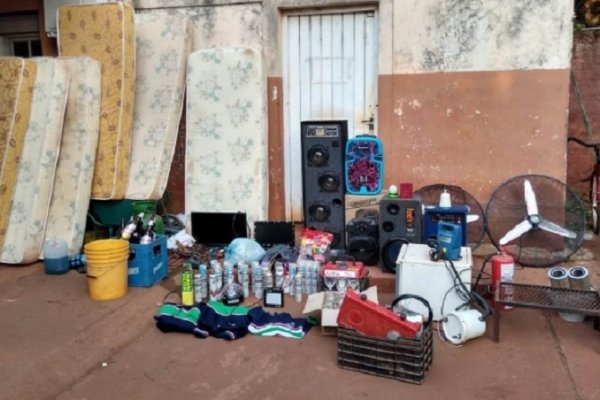 Ocho detenidos por los saqueos a salón de eventos y una casa