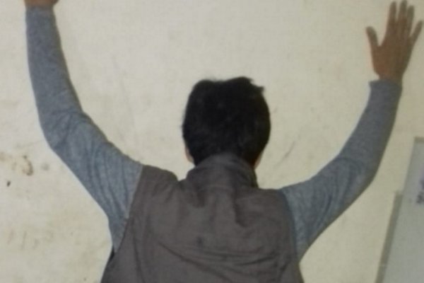 Detuvieron a un sujeto luego de ser sorprendido en el interior de una vivienda