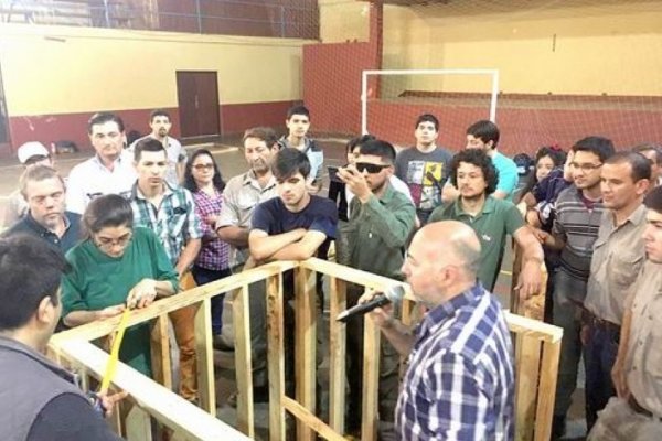 Construcción en madera: Con la capacitación se aprende un oficio