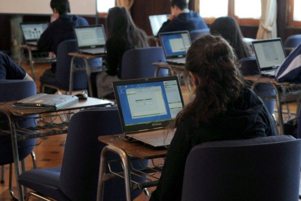 Estudiantes secundarios del NEA compartieron experiencias con las TIC