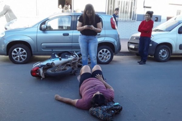Motochorro arrastró varios metros a su víctima a una cuadra de la Comisaría Tercera