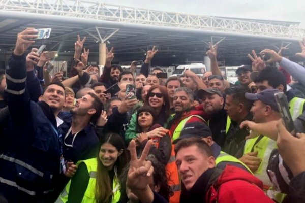 Cristina viajó a Cuba a visitar a Florencia Kirchner