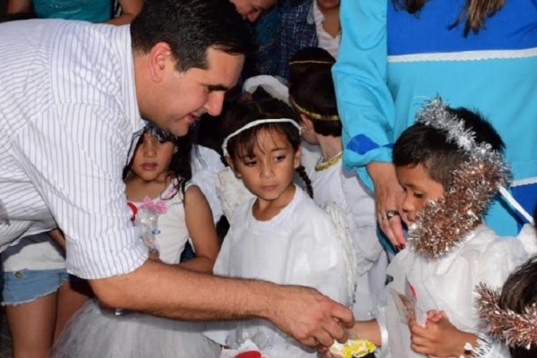 El intendente Irigoyen recibió a niños que representaron Ángeles Somos