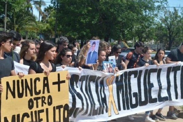 Monte Caseros se movilizó masivamente por el crimen de Miguelito Rosbasco