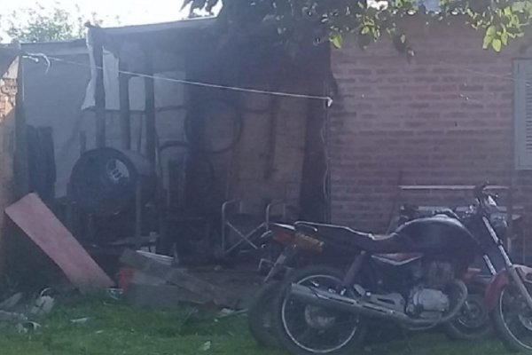 Allanaron la casa de una conflictiva familia: Secuestraron armas de fabricación casera